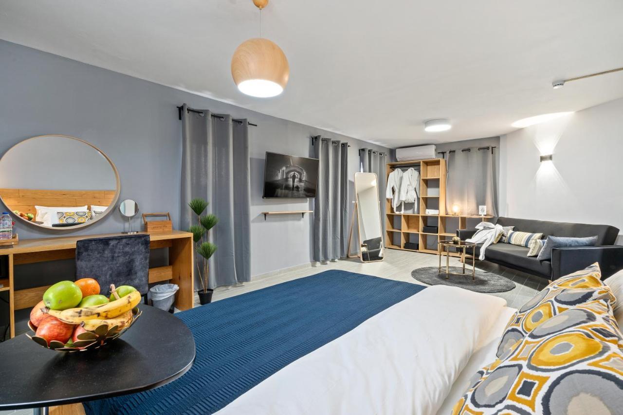 Hotel La Finca - Luxury Suites Hotel Beersheba ภายนอก รูปภาพ