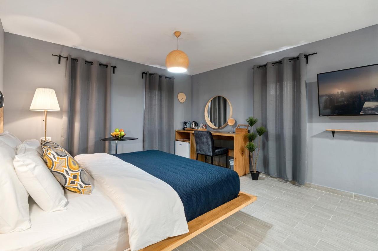 Hotel La Finca - Luxury Suites Hotel Beersheba ภายนอก รูปภาพ